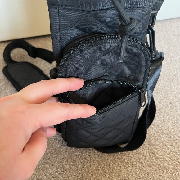 sportsnew Quilt Black Insulated Water Bottle Holder Purse with Crossbody Strap - Picture 7 of 8